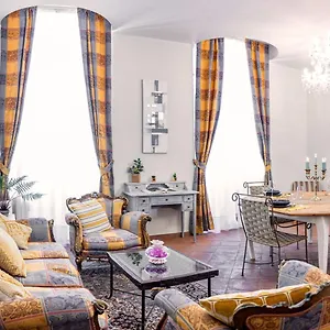 Apartment Salimbeni